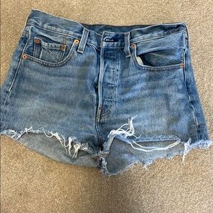 Levi shorts !